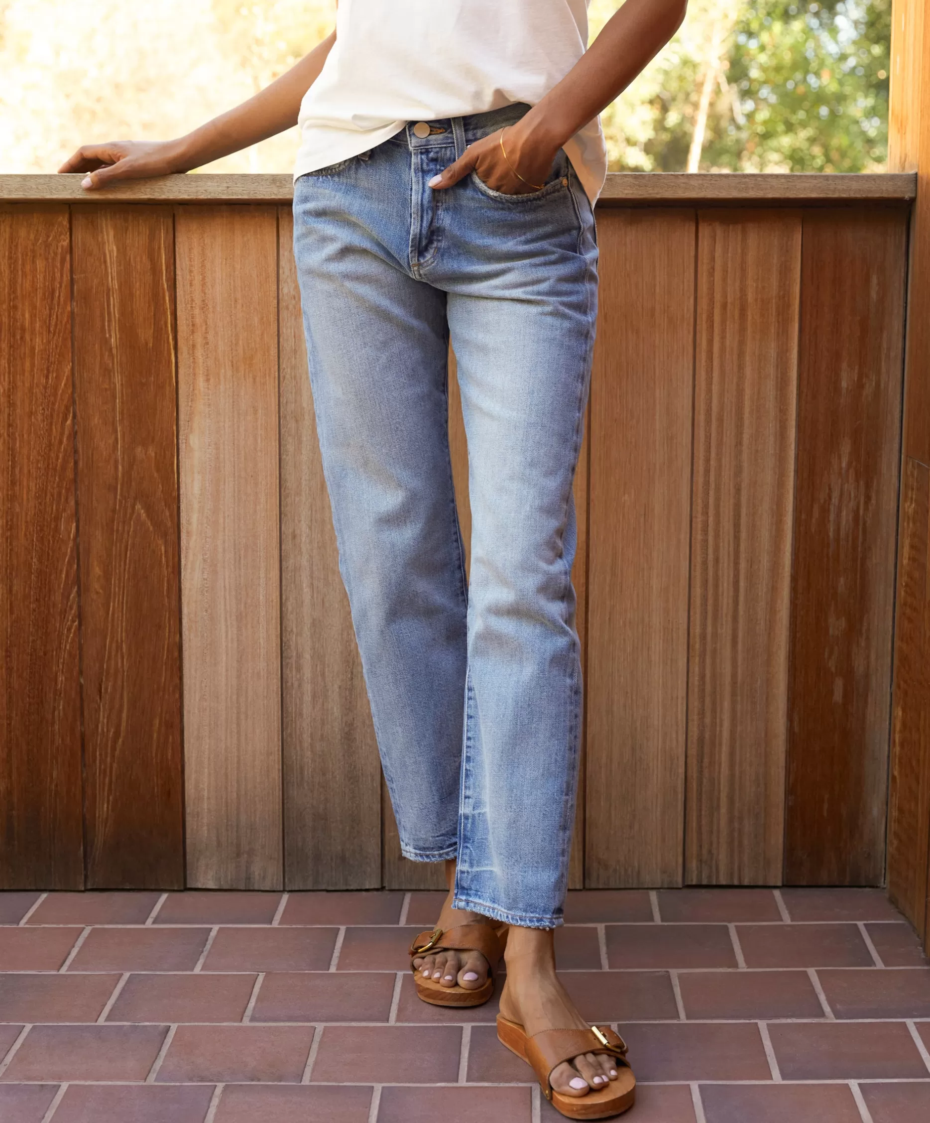 Outerknown Fillmore Boyfriend Jean Vintage Faded Blue Fashion